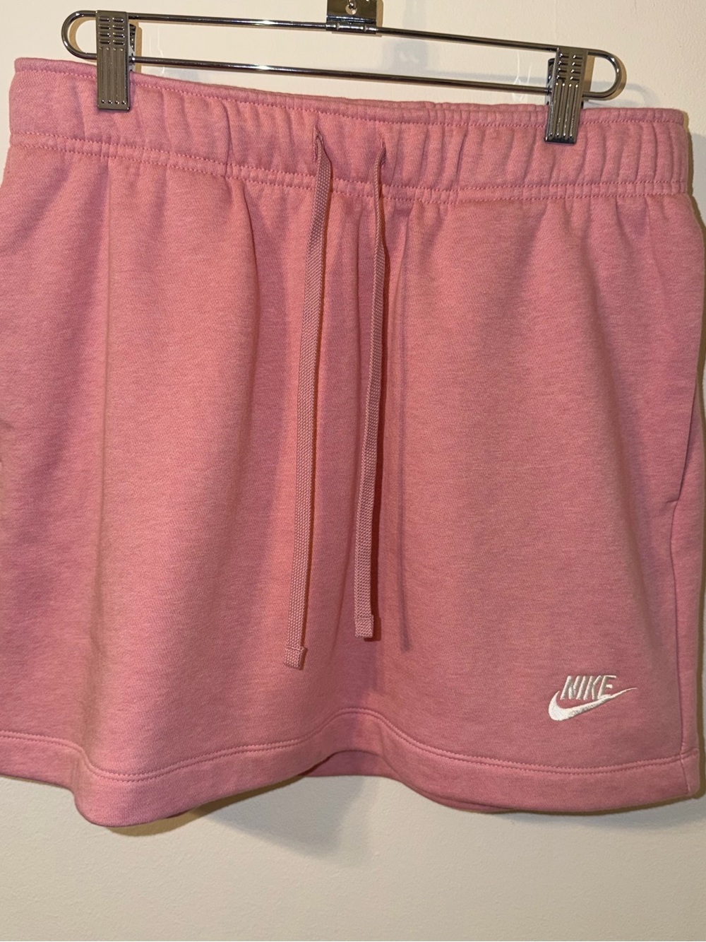 Nike Women’s Pink Fleece Skirt with Drawstring Waist NWT
